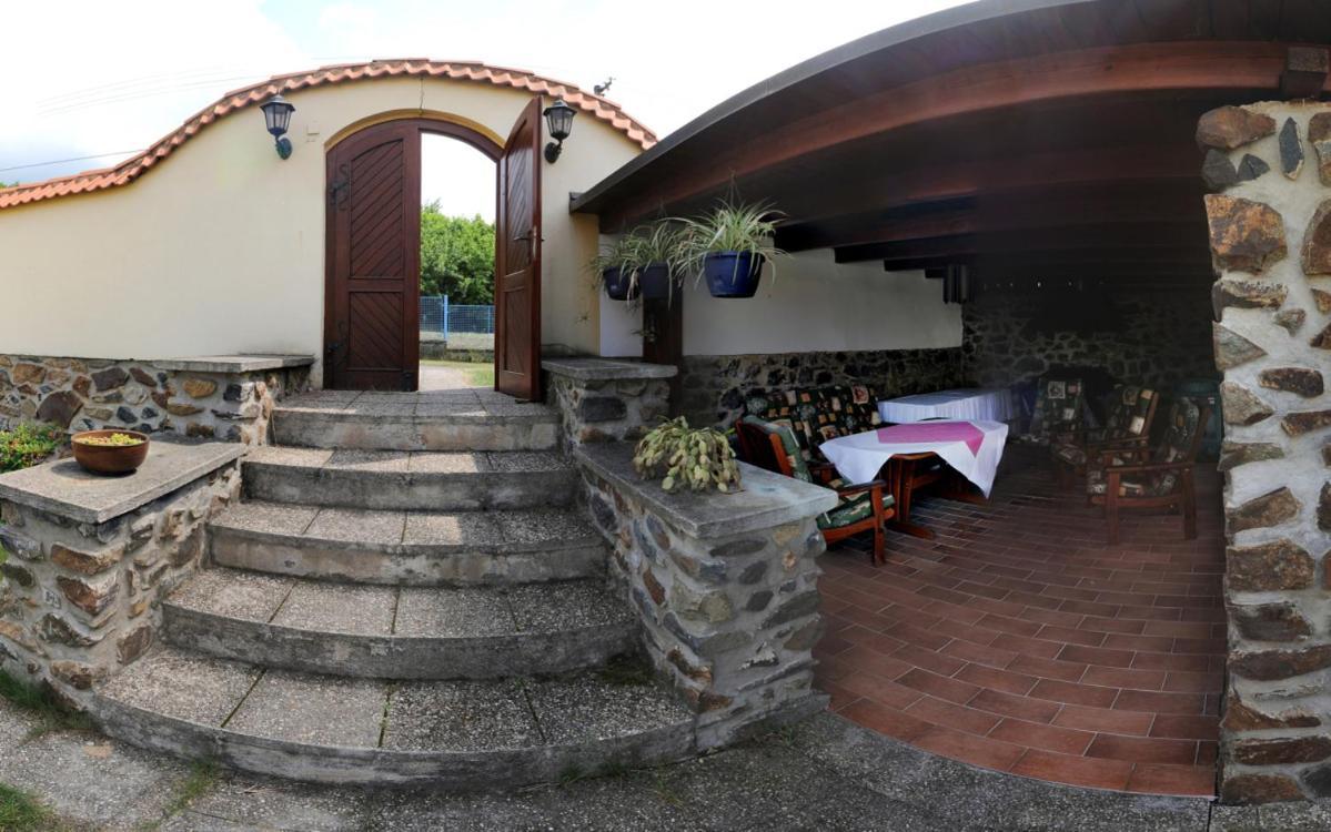 Penzion A Restaurace Nad Hradem Křivoklát المظهر الخارجي الصورة
