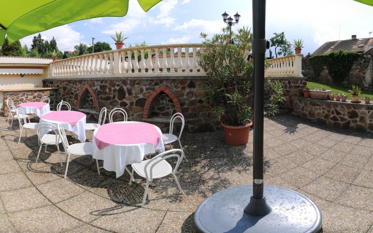 Penzion A Restaurace Nad Hradem Křivoklát المظهر الخارجي الصورة