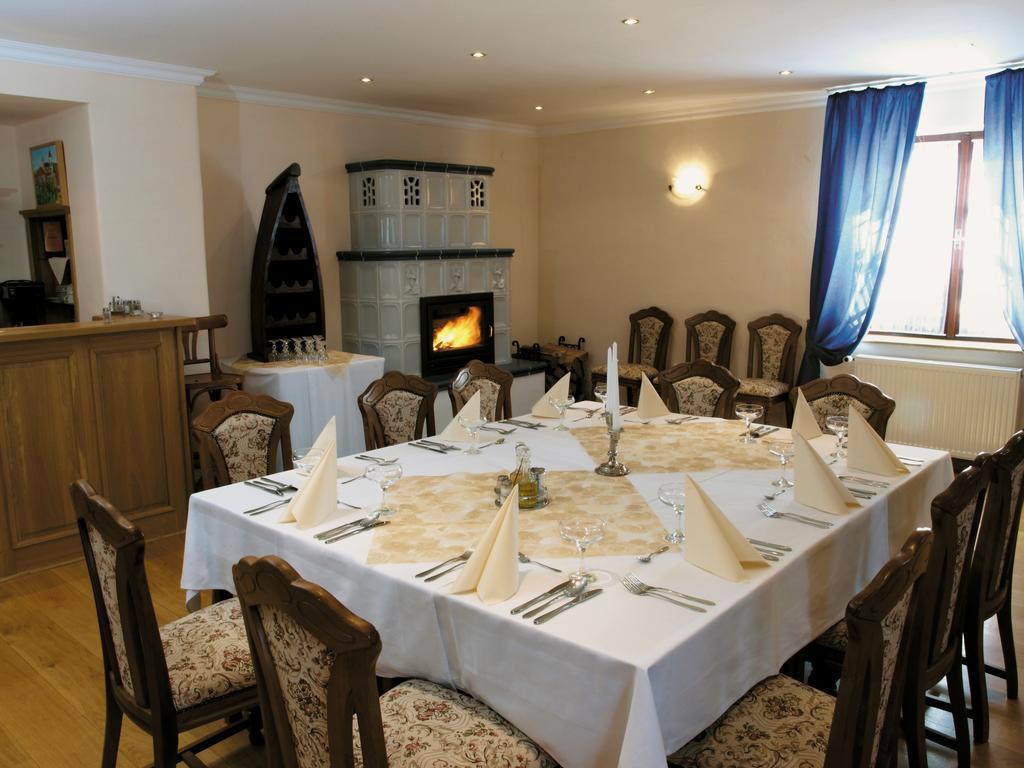 Penzion A Restaurace Nad Hradem Křivoklát المظهر الخارجي الصورة