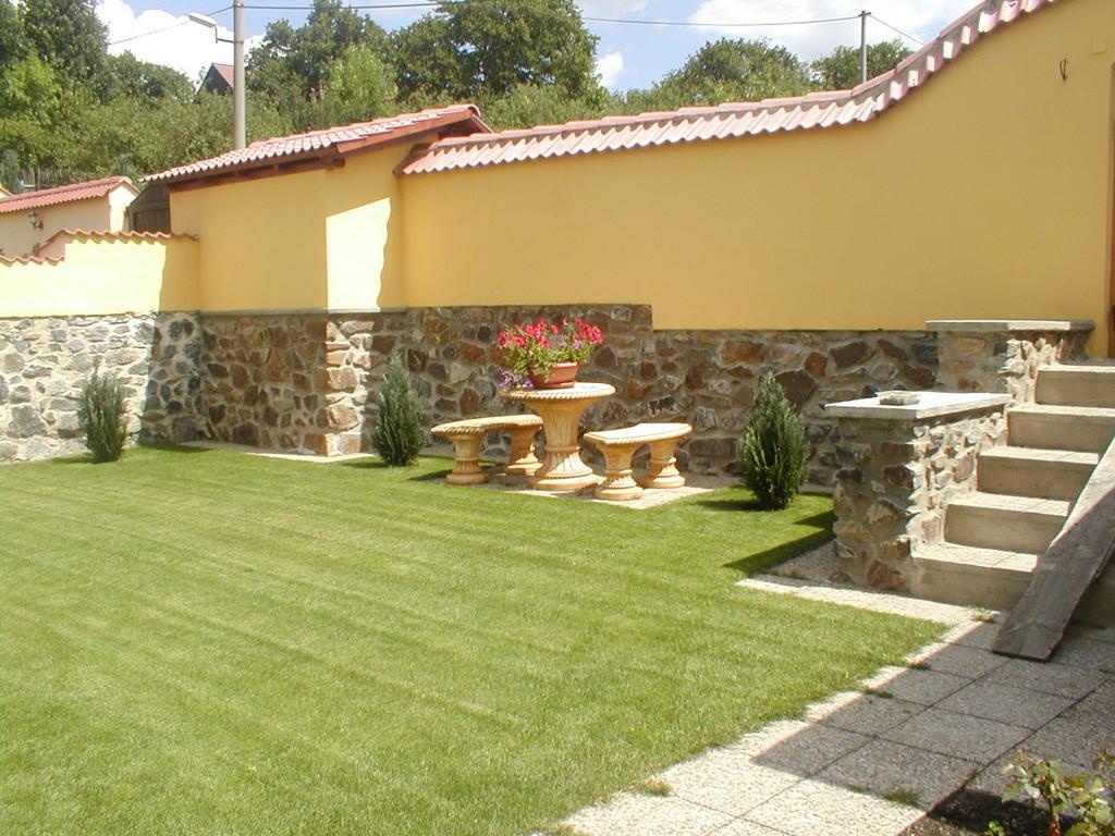 Penzion A Restaurace Nad Hradem Křivoklát المظهر الخارجي الصورة