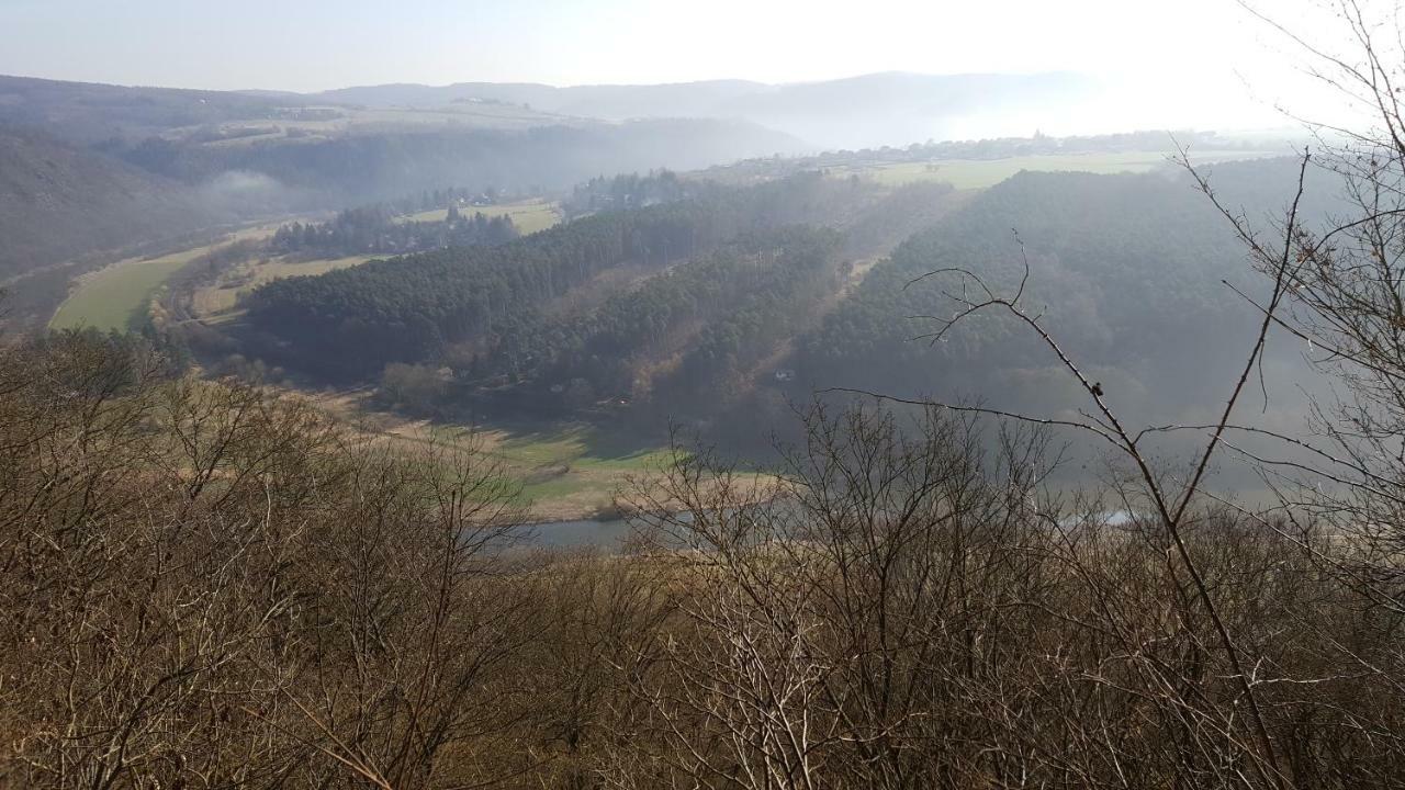 Penzion A Restaurace Nad Hradem Křivoklát المظهر الخارجي الصورة
