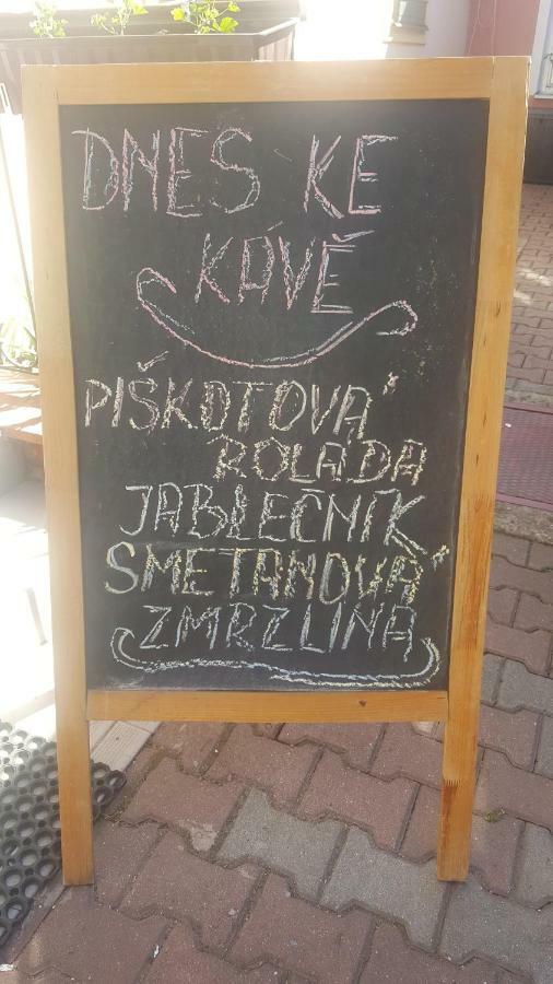 Penzion A Restaurace Nad Hradem Křivoklát المظهر الخارجي الصورة